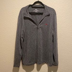Tommy Bahama XL pull over light sweater. Machine washable
